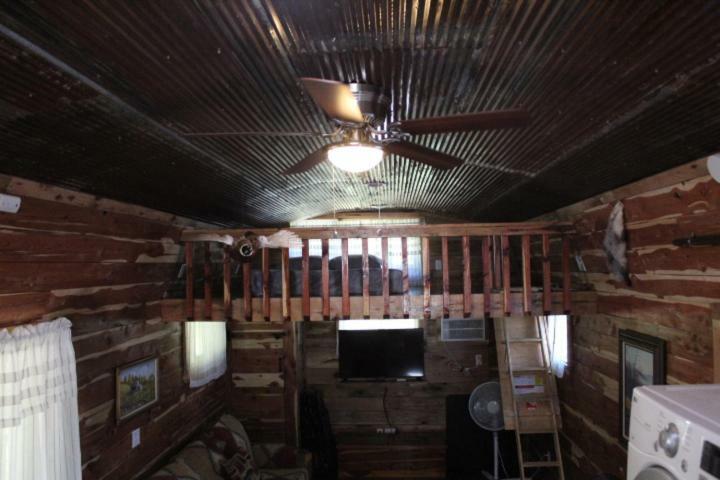 Amish Made Cedar Cabin With A Loft On A Buffalo Farm Close To The Buffalo River Marshall Esterno foto